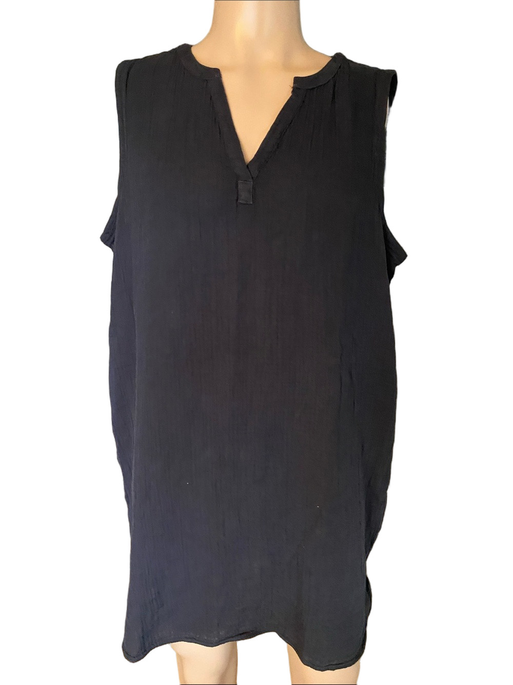 L.L. Bean black Sleeveless V-Notch dress gb3
